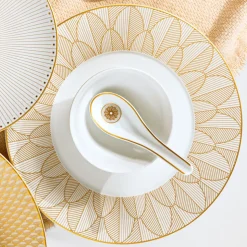 Assiette américaine en porcelaine finition Or