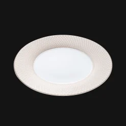 Assiette de présentation en porcelaine finition Platine