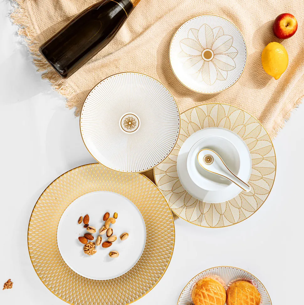 Assiette de présentation en porcelaine finition Or