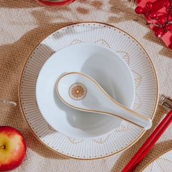 Cuillère chinoise en porcelaine finition Or