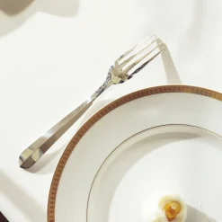 Fourchette de table en métal argenté