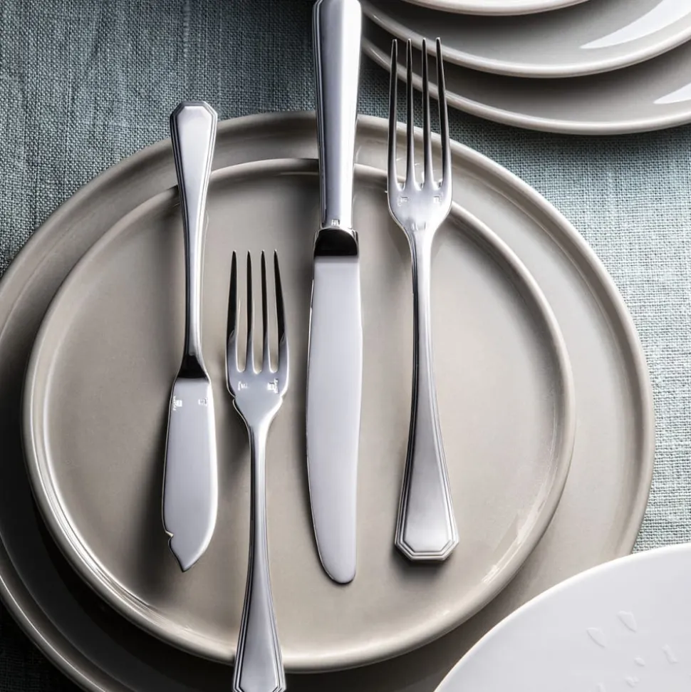 Fourchette de table standard en métal argenté