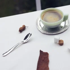 Petite cuillère universelle en métal argenté